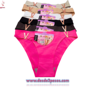 Panty Cachetero en tela Invisible colores lisos con detalle en metal a los lados