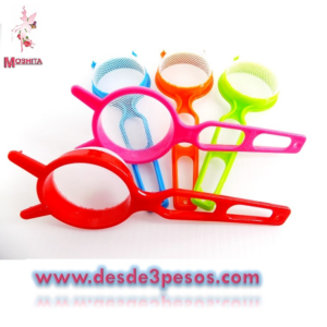 Colador de plastico Terrones # 6, en colores , 20cm. De largo