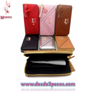 Cartera de Dama 1 Cierre y 3 Divisiones con Detalle de Metal al Frente en colores de Vinil10 x 19cm.