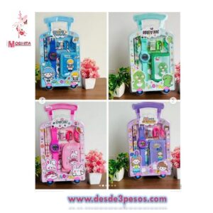 Kit Escolar 7 pza. contiene 1 cartera, Reloj, 2 Lapiz, 1 Goma, 1 Sacapuntas y Goma 30 x 16.5cm. Medidas del Kit