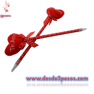 Paquete con 12 Pluma forrada con listón y Corazón con la palabra TE AMO tinta negra 23cm.