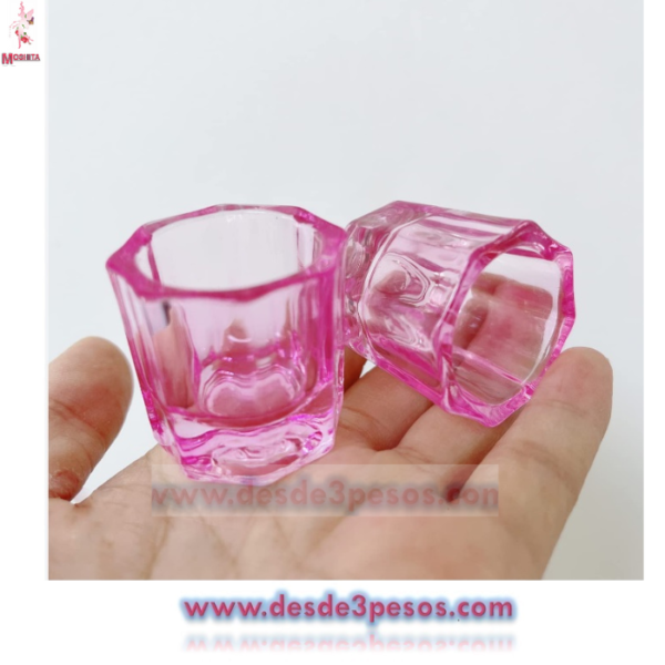 Mini Vaso de acrílico para Decorar Uñas Cristal Rosado 3cm. De alto X 3 cm. De diámetro