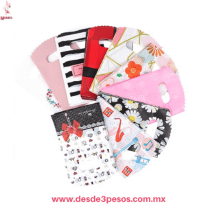 Paquete con 100 Bolsas de Polipapel Decorada en varios modelos 29 x 20 cm