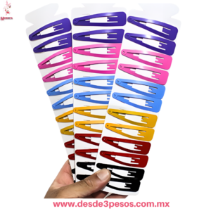 Blister con 6 pares de Cucas  de Metal en colores Pastel  7 x 1.5 cm.