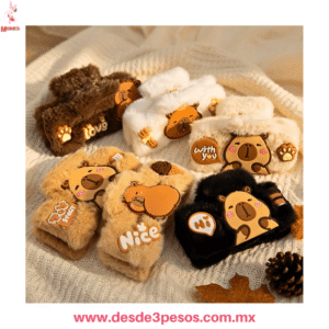 Paquete con 12 Pinzas de peluche y figuras de goma de Capibara 12 x 6 cm