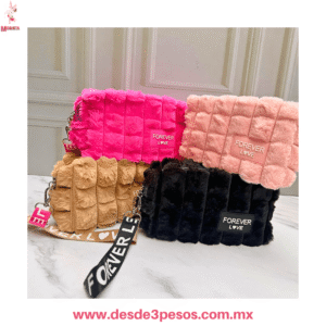Cosmetiquera hecha de Peluche con forro por dentro  FOREVER en colores 22 x 17 cm S-1372