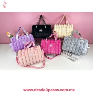 Bolsos Afelpados de la marca Alo en tonos negro, rosa, fucsia y morado con efecto acolchado y correa ajustable con el logotipo impreso 27 x 24 cm. S-1618