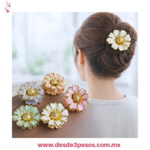Paquete con 12 Pinzas en forma de flor con bordes dorados y centro texturizado en varios colores 7 X 8 cm QHP-FA283